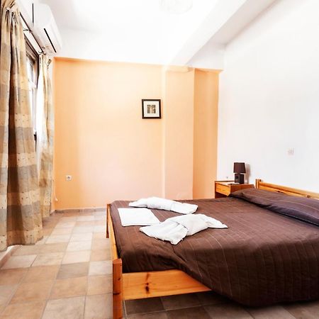 One Bedroom Apartment With Kitchenette# 12 A Raches  Exterior foto