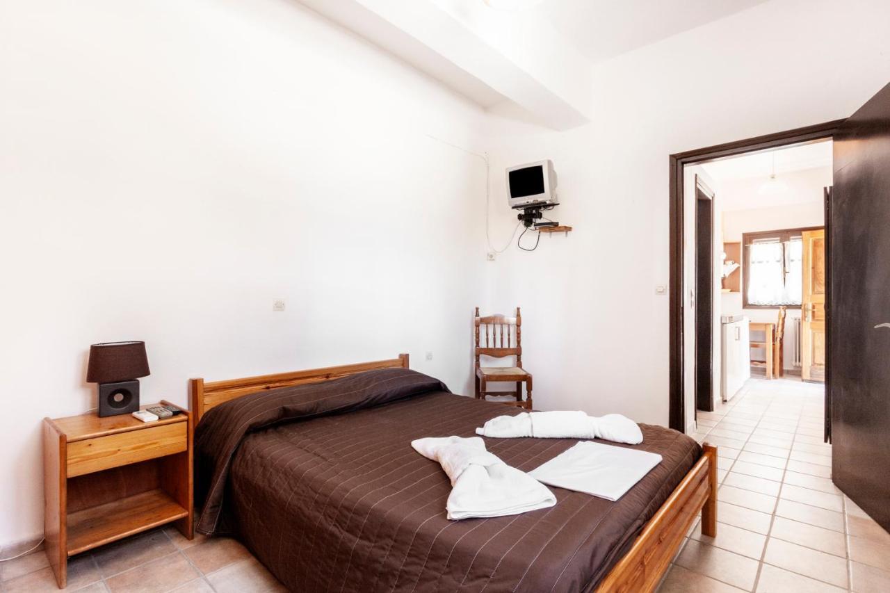 One Bedroom Apartment With Kitchenette# 12 A Raches  Exterior foto
