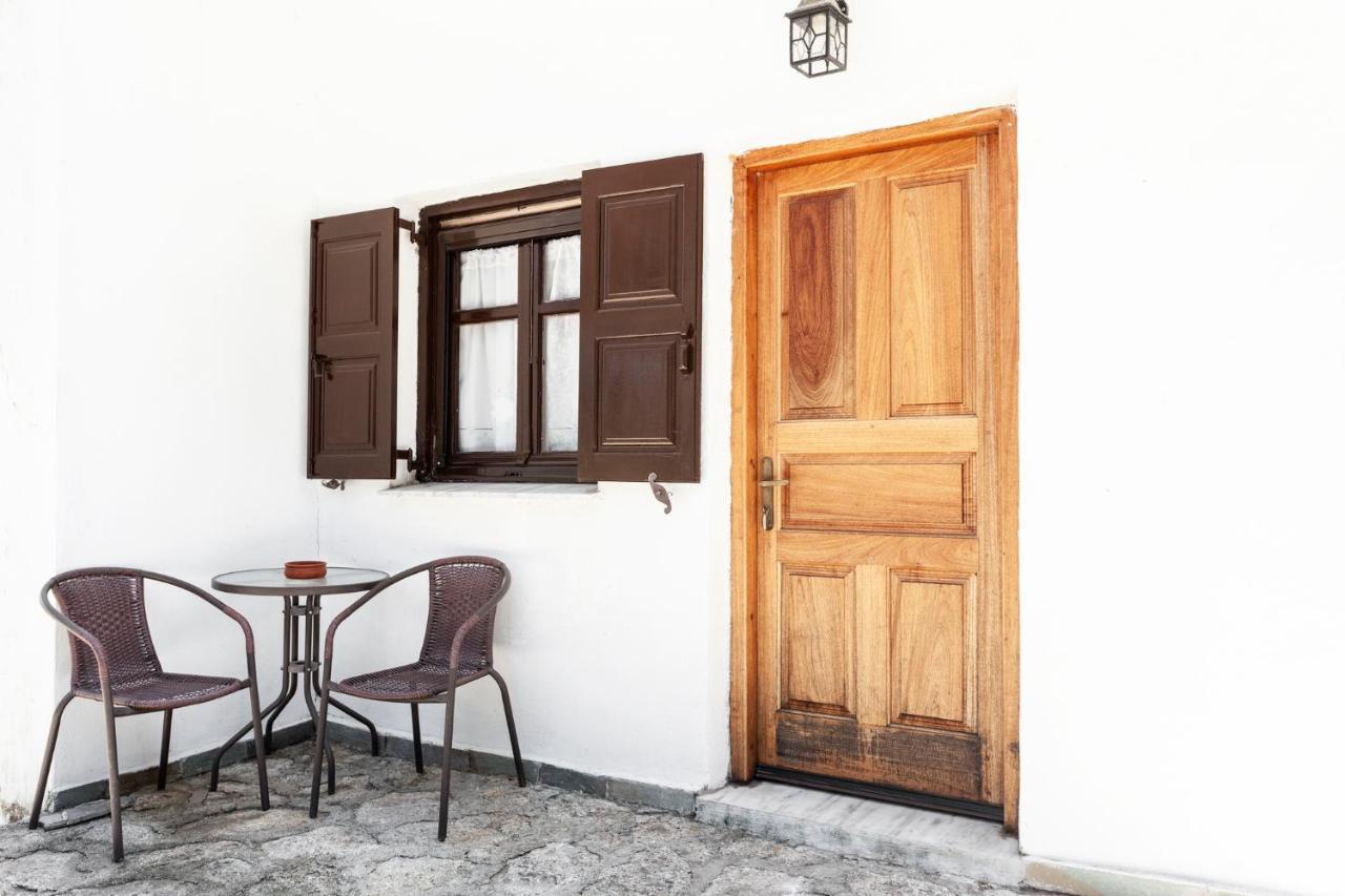 One Bedroom Apartment With Kitchenette# 12 A Raches  Exterior foto